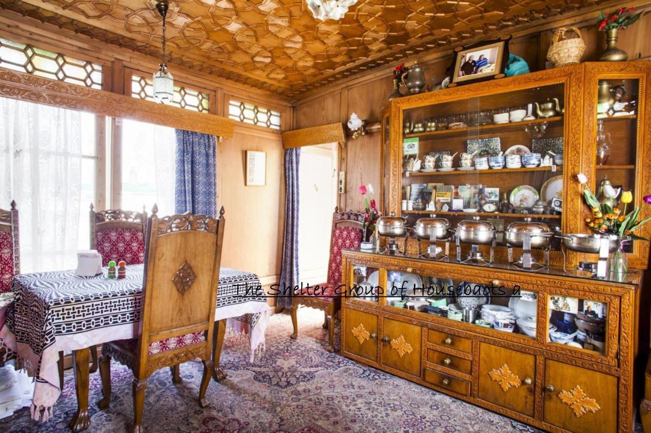 The Shelter Group Of Houseboats & Tour Organiser Srīnagar Esterno foto